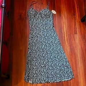 💖 3/$33 NWT Summer Floral Midi Dress w/ Padded Bust & Tie Detail